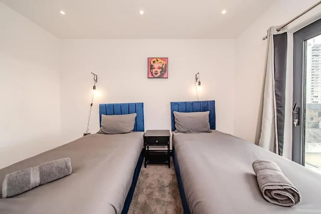 Super Central 3 Bedroom Flat I Next To Brighton Beach 아파트